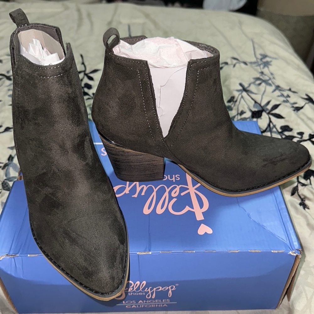 Suede boots with side cut outs